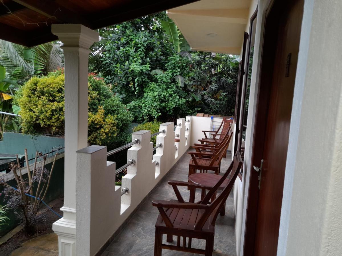 Slg Villa Hikkaduwa Exterior photo